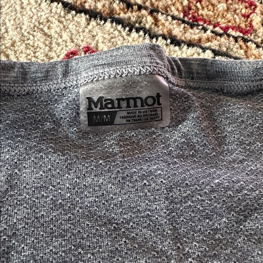 Marmot Top - Picture 3 of 5